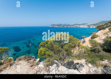 Cala Fornells, Paguera, Majorque, Espagne - Juillet 24, 2013 : Avis de Peguera et Cala Fornells du côté de Santa Ponsa Banque D'Images
