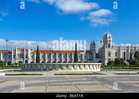 Lisbonne, Portugal. Monastère des Hiéronymites ou le Monastère Jeronimos Belem est situé à destination de voyage. Banque D'Images