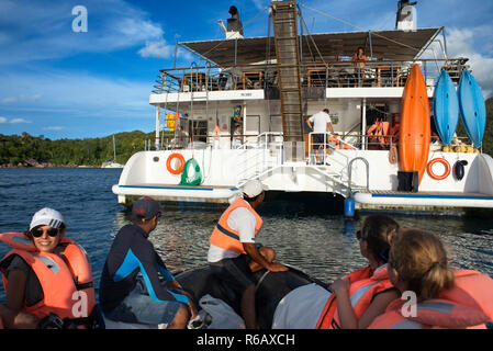 Le bateau de croisière, Pegasus à partir de diverses Croisières à Seychelles Banque D'Images