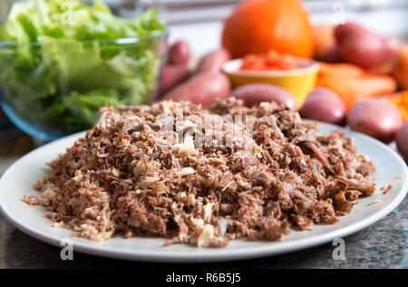 Préparation de hachis parmentier, cuisine Française Banque D'Images