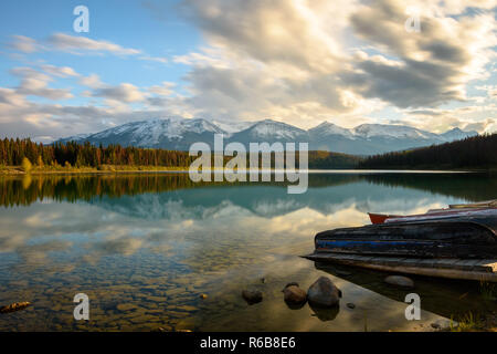 Journée ensoleillée dans le parc national Jasper, Jasper, Alberta, Canada Banque D'Images