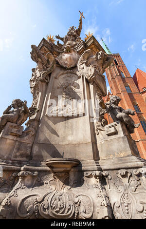 Statue de saint Jean Népomucène, monument du 18ème siècle, Ostrow Tumski, Wroclaw, Pologne Banque D'Images