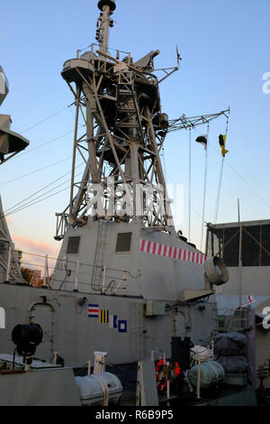 Le NCSM Halifax vu de HMS Belfast - Londres UK Banque D'Images