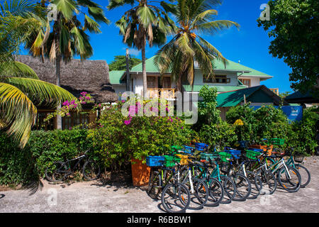 Les vélos dans l'île de La Digue Anse Source d'argent aux Seychelles Banque D'Images