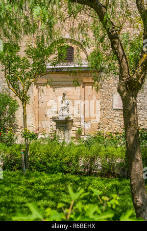 Vue idyllique dans Ragusa Ibla (jardin Giardino Ibleo). La Sicile, le sud de l'Italie. Banque D'Images