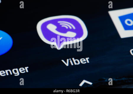 Icône Viber sur smartphone. L'app pour chat, appel et message, plate-forme de messagerie instantanée et la voix sur IP Banque D'Images