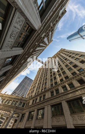 Vue verticale d'immeubles à Chicago, USA Banque D'Images