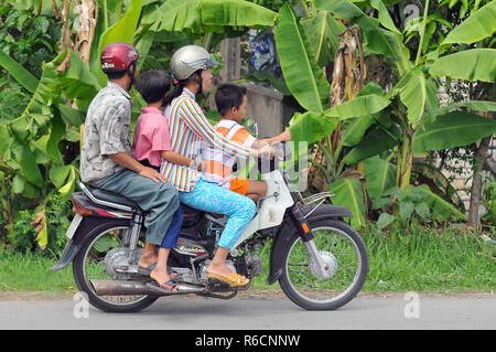 Vietnam, Ho Chi Minh Ville, sur moto, Ho Chi Minh City Banque D'Images