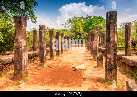 Les ruines de Polonnaruwa, la deuxième plus ancienne de royaumes Sri Lankas Banque D'Images