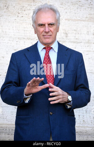 Rome, Italie. 9Th Jul 2018. L'espace moderne - film de présentation NATALE UN 5 stelle Marco Risi réalisateur : Giuseppe Andidero Crédit/Alamy Live News Banque D'Images