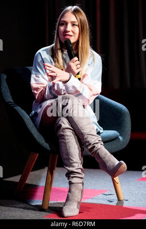 Berlin, Allemagne. Le 05 mai 2018. Bianca YouTuber "Bibi" Claßen parle lors de la revue annuelle 2018 sur YouTube YouTube Space de Berlin. Credit : Christoph Soeder/dpa/Alamy Live News Banque D'Images