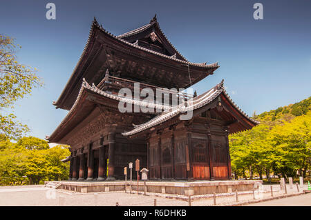 La porte Sanmon à Nanzen-Ji Temple de Kyoto, Japon Banque D'Images