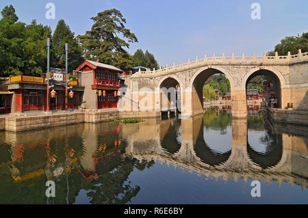 Suzhou Market Street dans le Palais d'été, Pékin, Chine le long du dos, la conception de la rue Lake imite le style ancien de boutiques à Suzhou City Banque D'Images