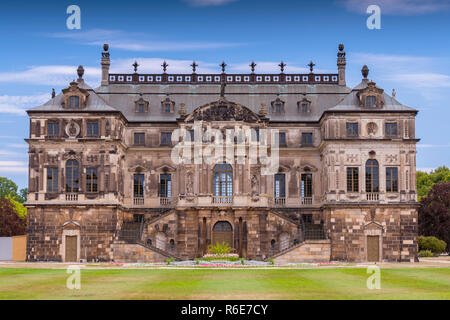 Le Sommerpalais, un petit Lustschloss est au centre de la Grande jardin un parc de style baroque dans le centre de Dresden, Allemagne Banque D'Images