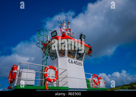 Chiloé, Chili - 27 septembre, 2018 : vue extérieure du chalet dans le ferry, un beau jour dans l'île Lemuy de Chiloe Banque D'Images