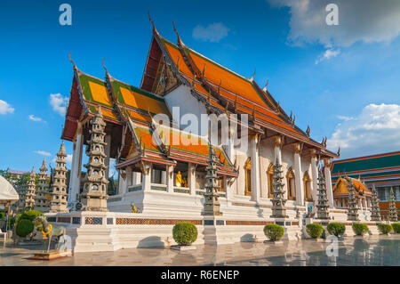 Temple Bouddhique Wat Suthat, Bangkok, Thaïlande Banque D'Images