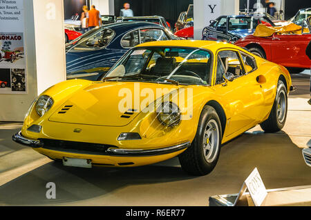 Francfort - Sept 2015 : 1971 Ferrari Dino 246 présenté à l'IAA International Motor Show le 20 septembre 2015 à Francfort, Allemagne Banque D'Images