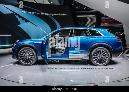 Francfort - Sept 2015 : Audi E-tron Quattro Concept présenté à l'IAA International Motor Show le 20 septembre 2015 à Francfort, Allemagne Banque D'Images