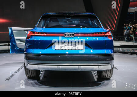 Francfort - Sept 2015 : Audi E-tron Quattro Concept présenté à l'IAA International Motor Show le 20 septembre 2015 à Francfort, Allemagne Banque D'Images