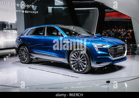 Francfort - Sept 2015 : Audi E-tron Quattro Concept présenté à l'IAA International Motor Show le 20 septembre 2015 à Francfort, Allemagne Banque D'Images