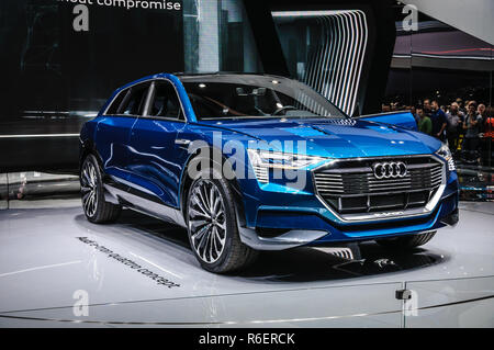 Francfort - Sept 2015 : Audi E-tron Quattro Concept présenté à l'IAA International Motor Show le 20 septembre 2015 à Francfort, Allemagne Banque D'Images