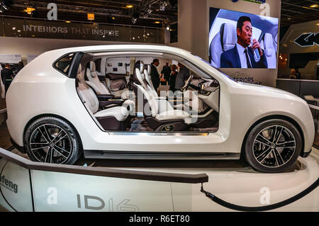 Francfort - Sept 2015 : Yanfeng ID16 concept car prototype présenté à l'IAA International Motor Show le 20 septembre 2015 à Francfort, Allemagne Banque D'Images