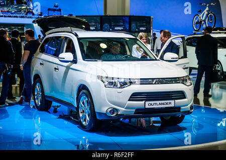 Moscou, Russie - 19 août 2012 : MITSUBISHI OUTLANDER 3ÈME GÉNÉRATION présenté comme une première mondiale à la 16e SIAM (Moscou) sur Salon internationale de l'Automobile Banque D'Images