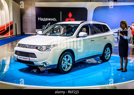 Moscou, Russie - 19 août 2012 : MITSUBISHI OUTLANDER 3ÈME GÉNÉRATION présenté comme une première mondiale à la 16e SIAM (Moscou) sur Salon internationale de l'Automobile Banque D'Images