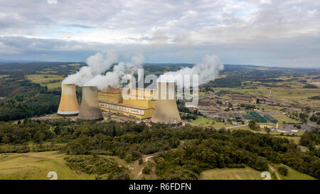 Vue aérienne de la combustion du charbon pendant la vallée verte Banque D'Images
