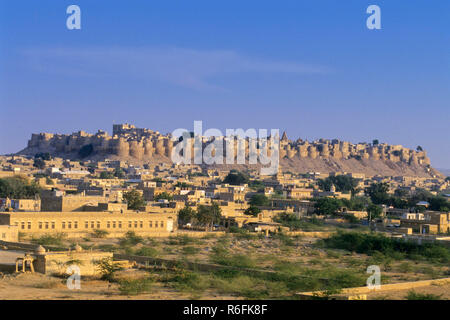 Fort construit au 16 ème siècle, Jaisalmer, Rajasthan, India Banque D'Images