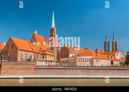 Vue sur la rivière Oder à la Cathédrale et l'Île Ostrow Tumski, Wroclaw, Pologne Banque D'Images