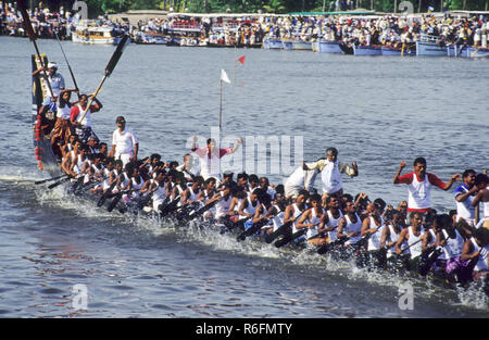 Nehru Boat Race Festivals, l'ONAM Snake Boat Race, jalostavam haripad Subramanya, Temple de Kumarakom, Kerala, Inde Banque D'Images