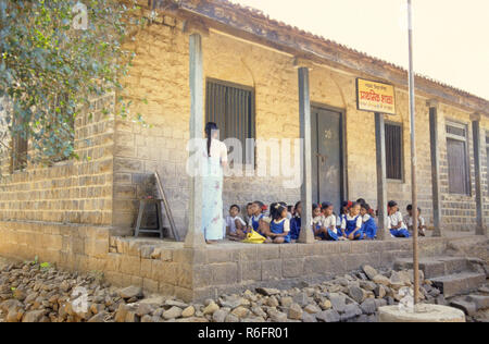 École du village Banque D'Images