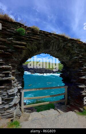 Château de Tintagel landing gate, péninsule de l'île Cornwall, Angleterre,,UK Banque D'Images