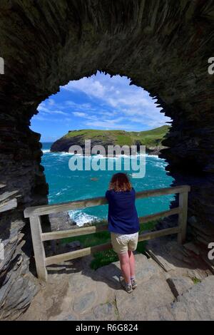 Château de Tintagel landing gate, péninsule de l'île Cornwall, Angleterre,,UK Banque D'Images