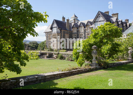 La Georgian Mansion house à Bodnant Garden au Pays de Galles Banque D'Images