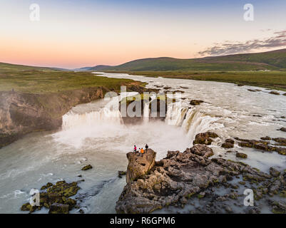 - Antenne de Cascades Godafoss, Islande. Cette image a été tourné avec un drone. Banque D'Images