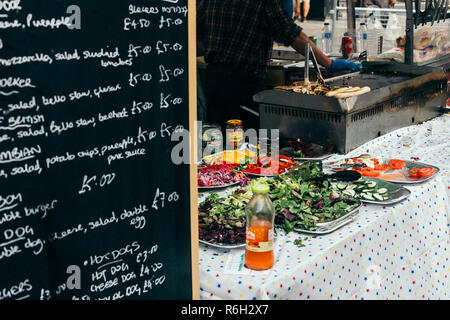 Londres/UK - 20 juillet 2018 : street food au marché de Portobello à Notting Hill, Londres, Royaume-Uni Banque D'Images