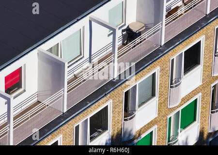 Bloc d'appartement avec balcon à Sunshine, Christiania, Copenhague, Danemark, Scandinavie Banque D'Images