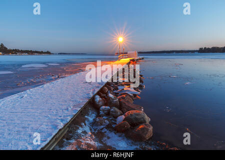 Pier, sur la côte de la baie de Finlande à Tampere, Finlande Banque D'Images