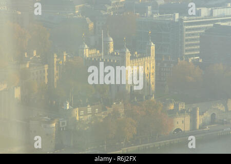 La vue depuis une chambre à l'hôtel à La Shangdi Le tesson - London UK Banque D'Images