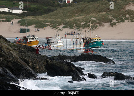 Course d'aviron de Gig, Atkinson, Trophée de l'estuaire Gannel à Newquay Harbor.UK. Banque D'Images