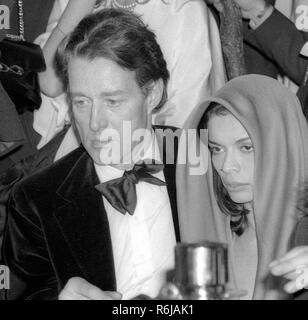 Halston et Bianca Jagger au Studio 54 1977 Photo par Adam Scull/PHOTOlink/MediaPunch Banque D'Images