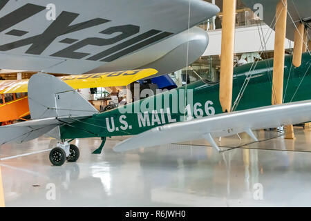 DH-4M-1 de Havilland (courrier) sur l'affichage à l'Evergreen Aviation & Space Museum de McMinnville, Oregon Banque D'Images