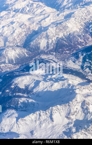 Au-dessus des nuages vue depuis l'avion Banque D'Images