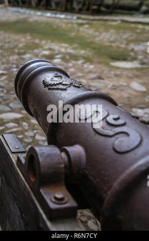 Un vieux baril de cannon dans le Château Bolkow Banque D'Images