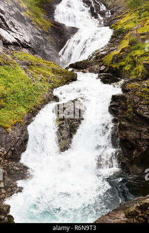 Latefossen, l'une des plus grandes chutes d'eau de Norvège. Banque D'Images