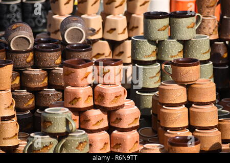 Tasses de poterie céramique indienne. Banque D'Images