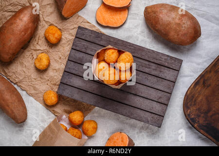 Petites boules de pommes de terre frites Banque D'Images