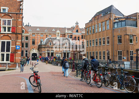AMSTERDAM, Pays-Bas - 29 avril 2016 : l'université d'Amsterdam, l'une des plus grandes d'Europe. Banque D'Images
